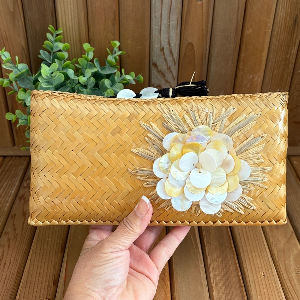 Adrienne Vittadini Boho Beach Woven Clutch with Shell Details - Picture 2 of 8